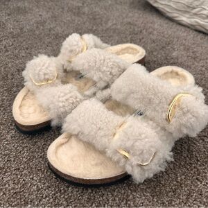 Birkenstocks Shearling Arizona  size 9 Womens